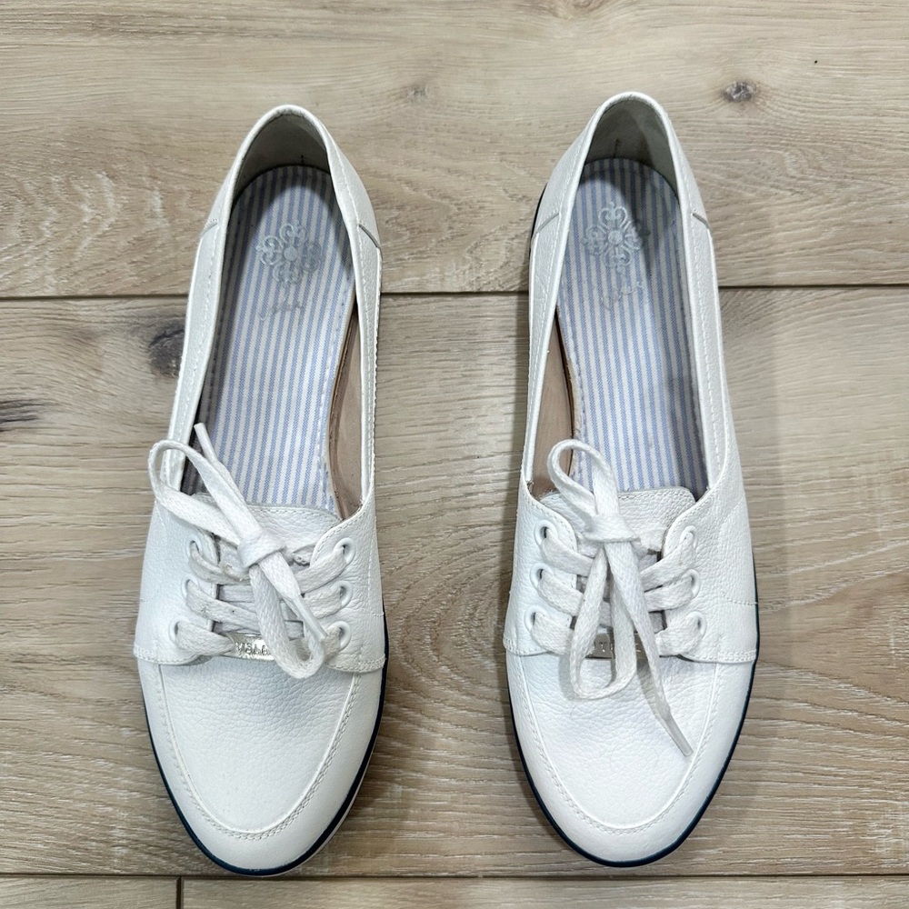 Vélez Atenas Flat Leather Sneaker for Women